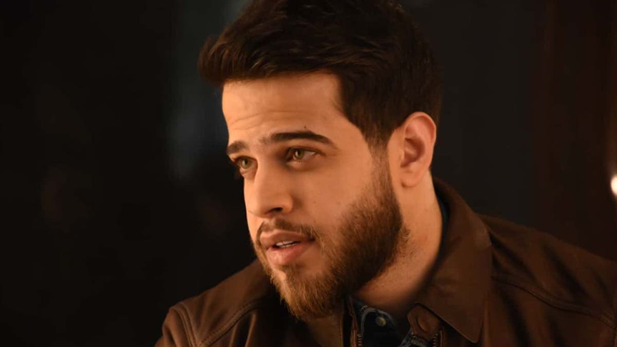 الفنان أدهم النابلسي يعلن اعتزاله رسميا الفن